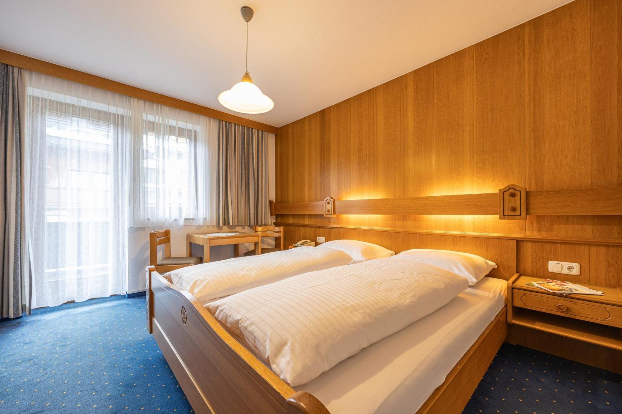 Pension Haus Riedlsperger Saalbach-Hinterglemm Zewnętrze zdjęcie